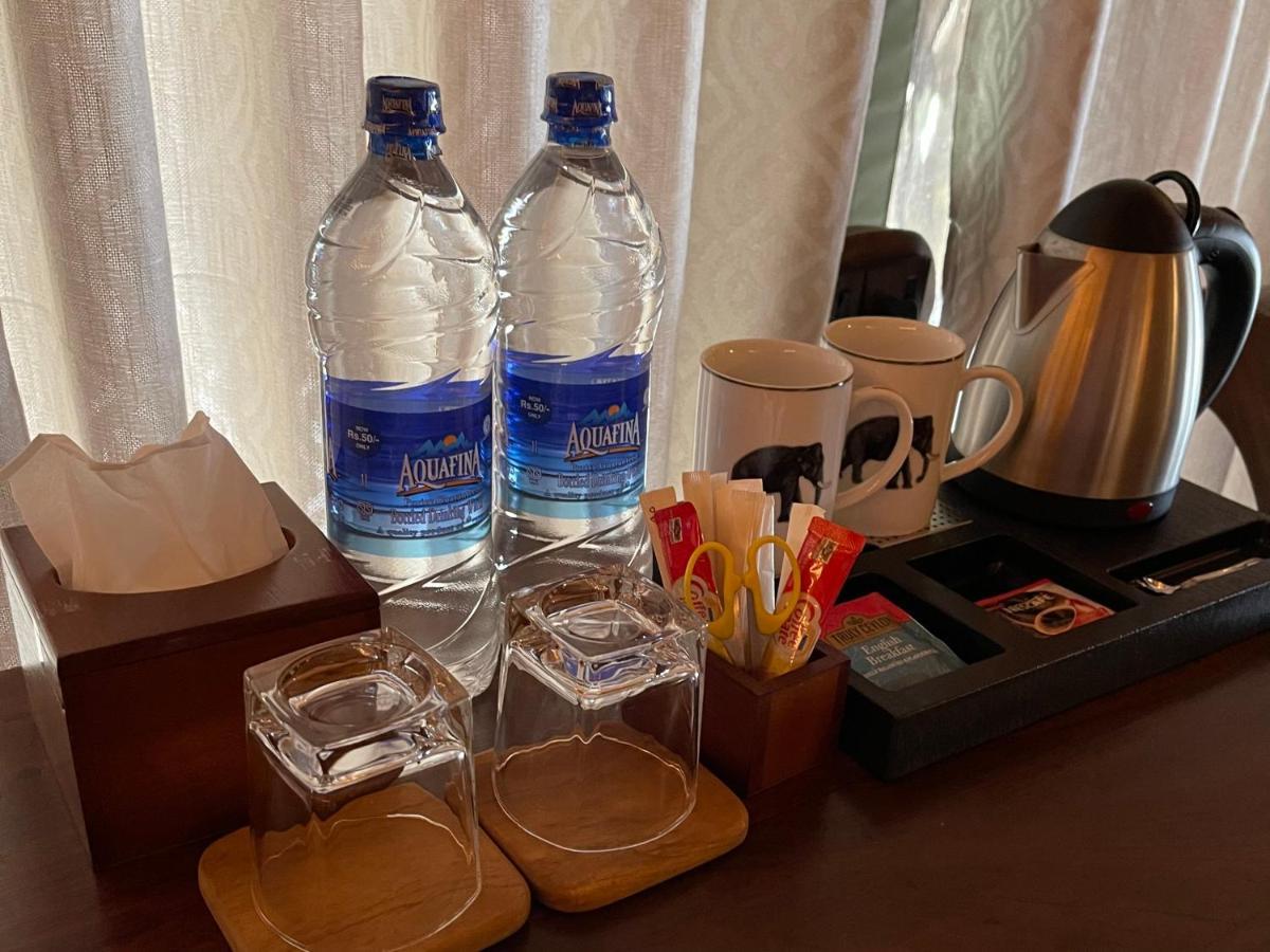 Yala Lake View Cabanas 티사마하라마 외부 사진