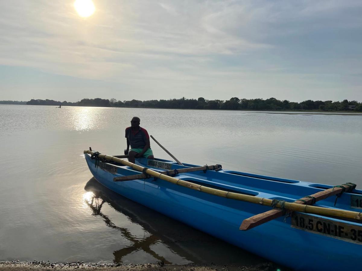 Yala Lake View Cabanas 티사마하라마 외부 사진